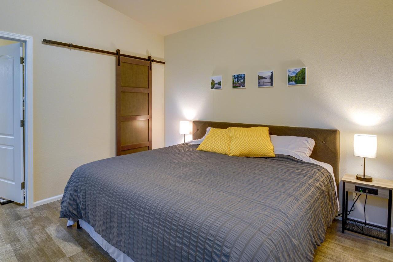 Hoodsport Vacation Rental With Private Lake Access! Ngoại thất bức ảnh
